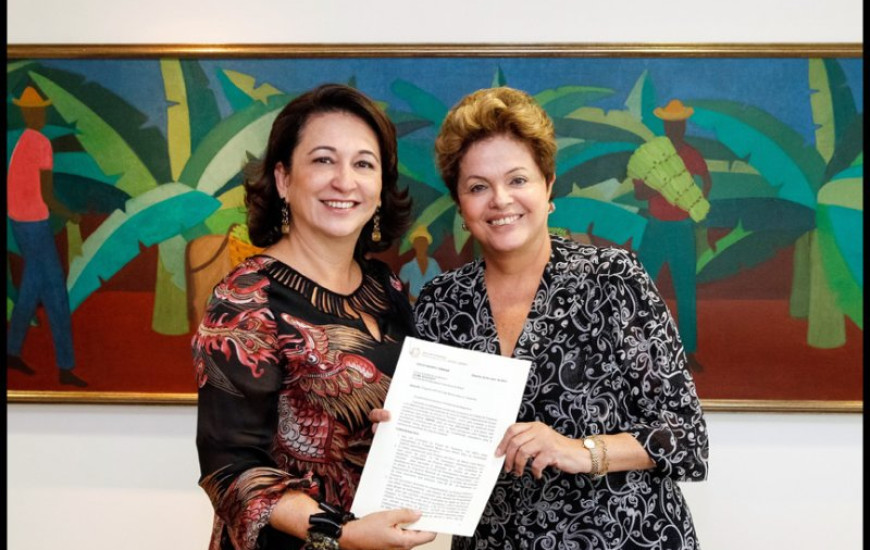 Senadora Kátia Abreu e Dilma Rousseff