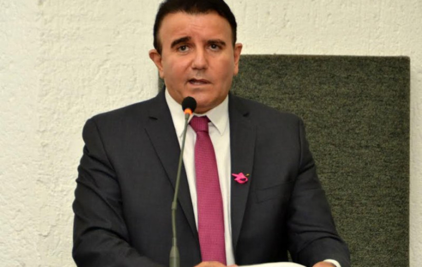 Eduardo Siqueira criticou gastos do Governo
