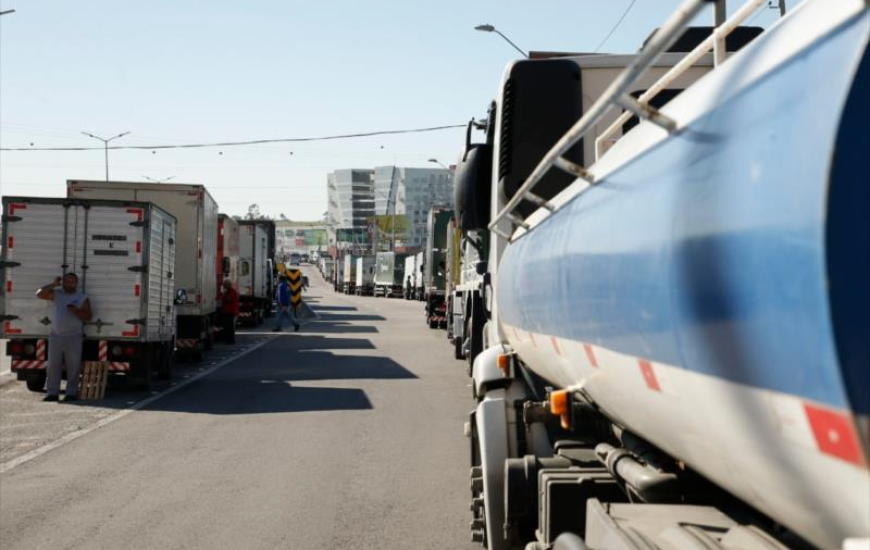 Greve dos caminhoneiros afeta o país