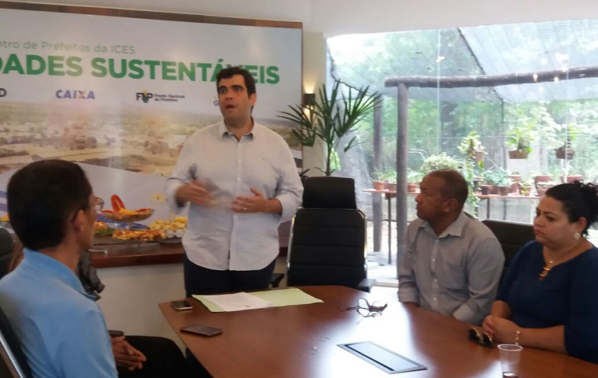 Secretário Ricardo Ayres anunciou prazo de 60 dias para a regularização total