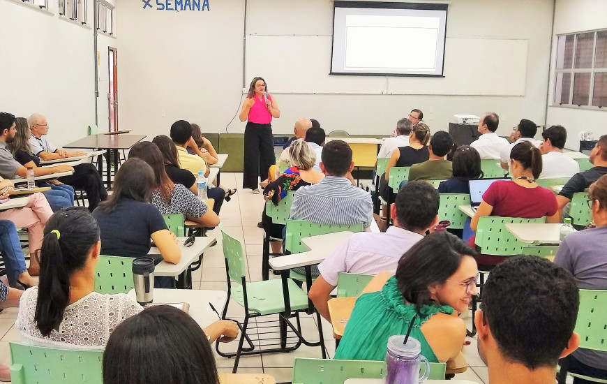  Participação da comunidade é foco em palestra sobre transição UFT/UFNT