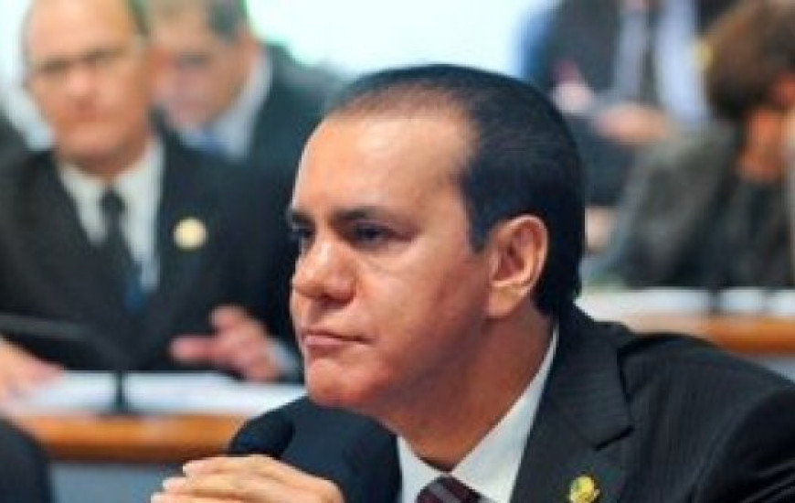 Suplente de senador Ataides de Oliveira