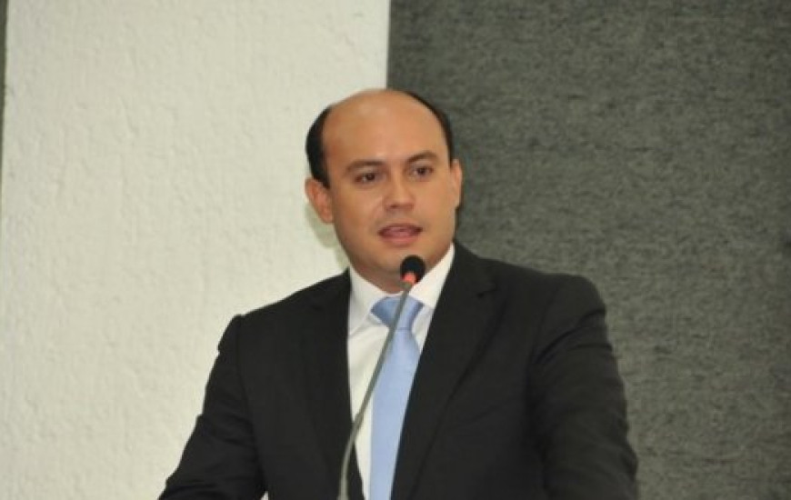 Sandoval Cardoso é criticado pela oposição