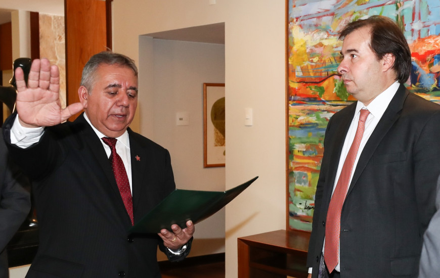 Presidente da Câmara Federal, Rodrigo Maia (DEM), empossou Freitas