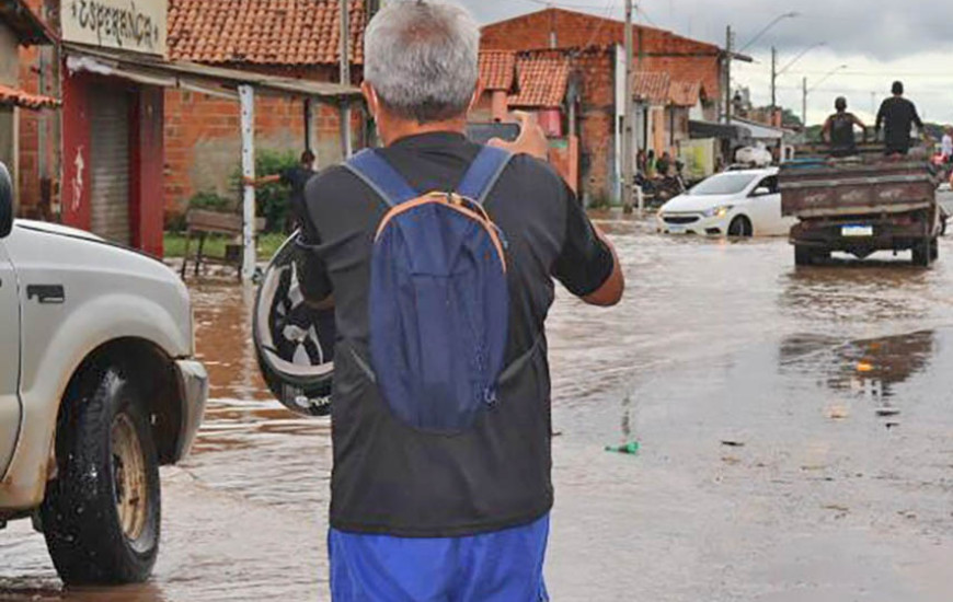 Casas e comércios foram inundadas em São Miguel do Tocantins