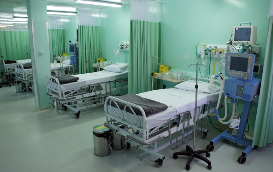 Leitos de UTI em hospitais públicos custam mais que em hospitais privados