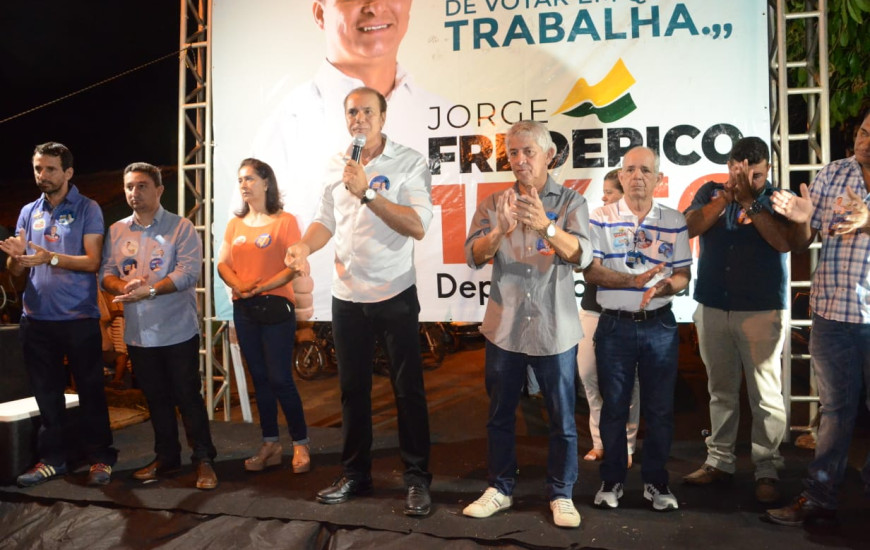 Ataídes dividiu palanque com o candidato a deputado estadual Jorge Frederico