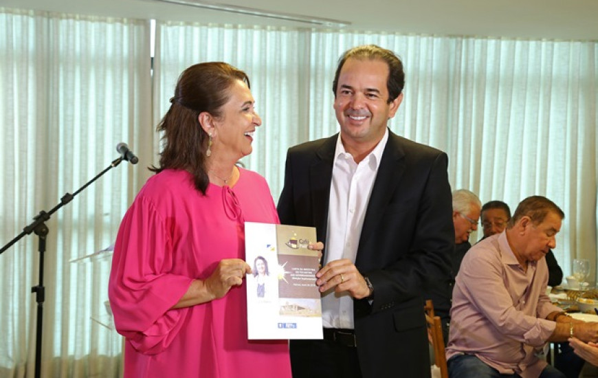 Kátia Abreu e o presidente da Fieto, Roberto Pires