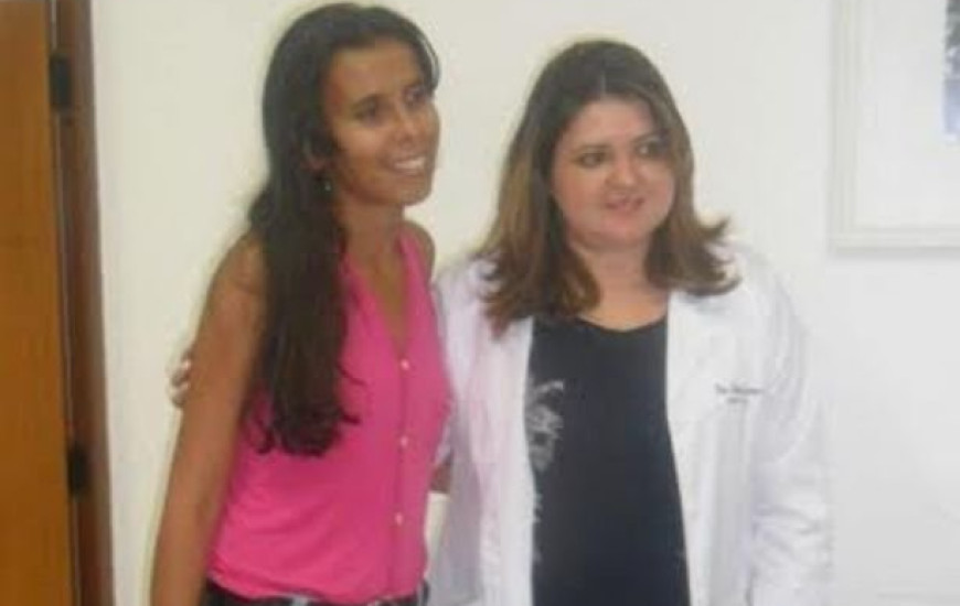 Leda e a dermatologista Daniela Bianca, no Piauí