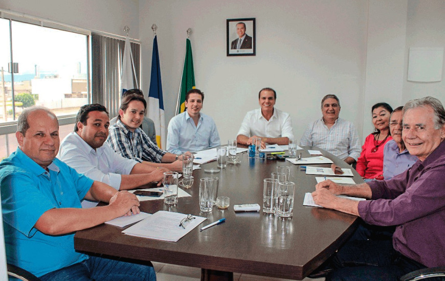 Senador Ataídes em reunião com Conselho para decidir sobre eleições de junho