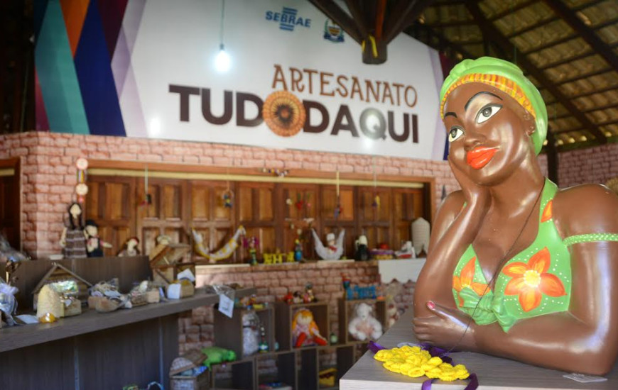 Artesãos de Taquaruçu expõem produtos na Praia da Graciosa