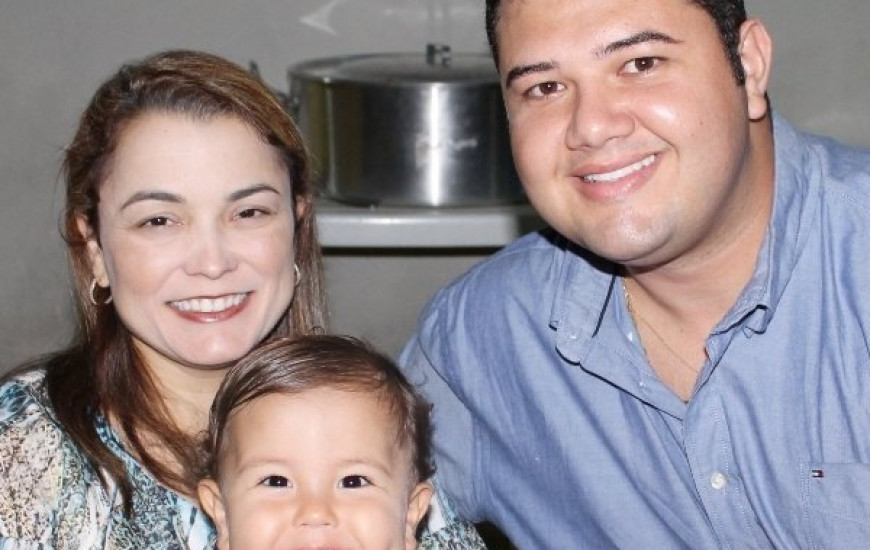 Cintia Ferreira, Bruno Arlindo e o filho do casal
