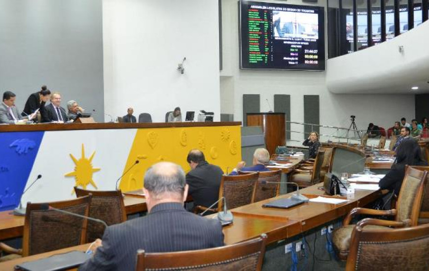 Deputados aprovam o Orçamento do Estado para 2018
