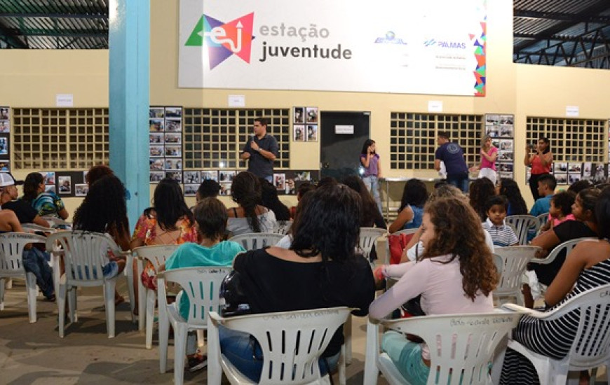 Aula inaugural de sete cursos do Estação Juventude para os 400 jovens 