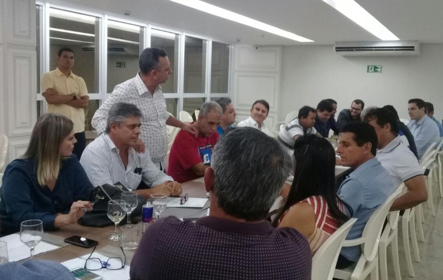 Toinho Andrade reuniu deputados ontem em Palmas