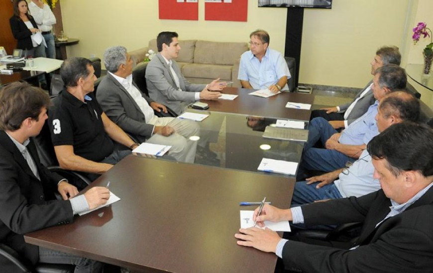 Governador recebe deputados no Palácio