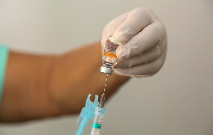 18 denúncias de irregularidades na vacinação são apuradas pelo MPTO.