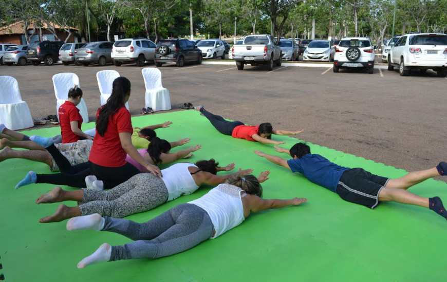 Massagens relaxantes e aula de Mat Pilates foram oferecidas