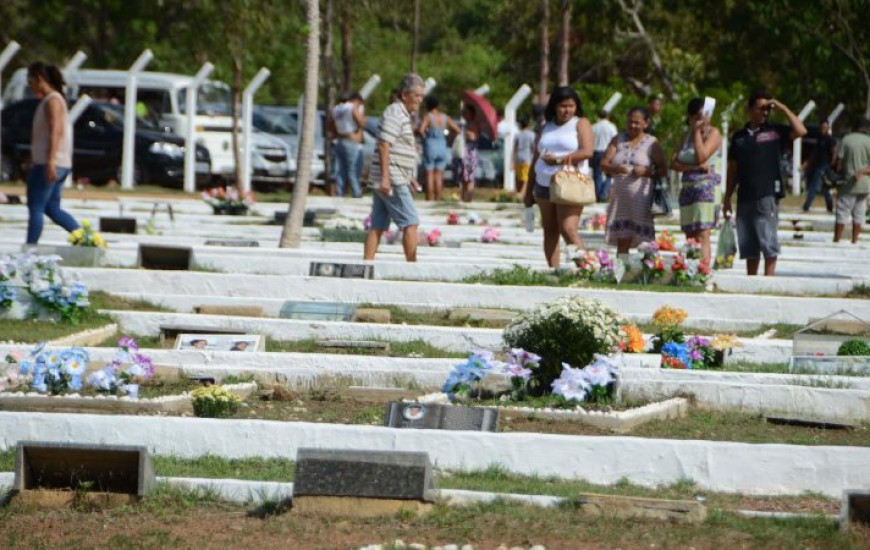 Cemitérios em Palmas ficaram movimentados