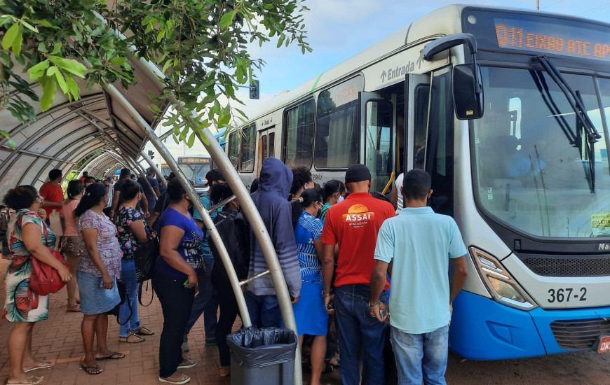 Registro da estação de ônibus em Palmas na manhã desta terça-feira, 28