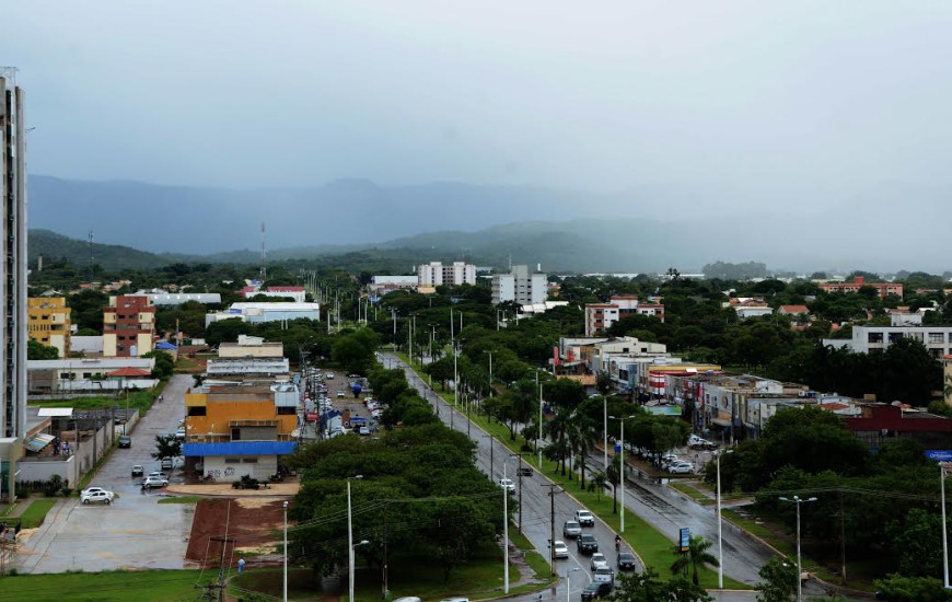 Tempo nublado com chuvas em Palmas