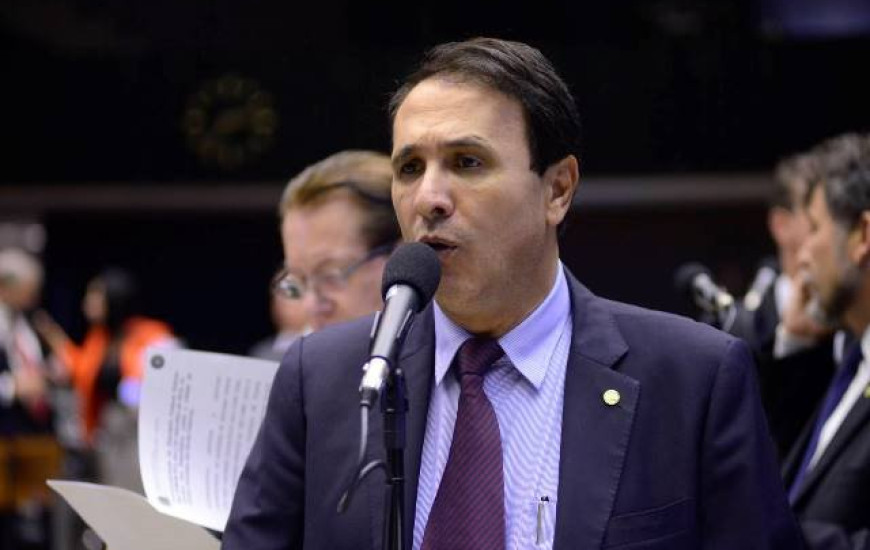 Gaguim quer homenagear senador João Ribeiro