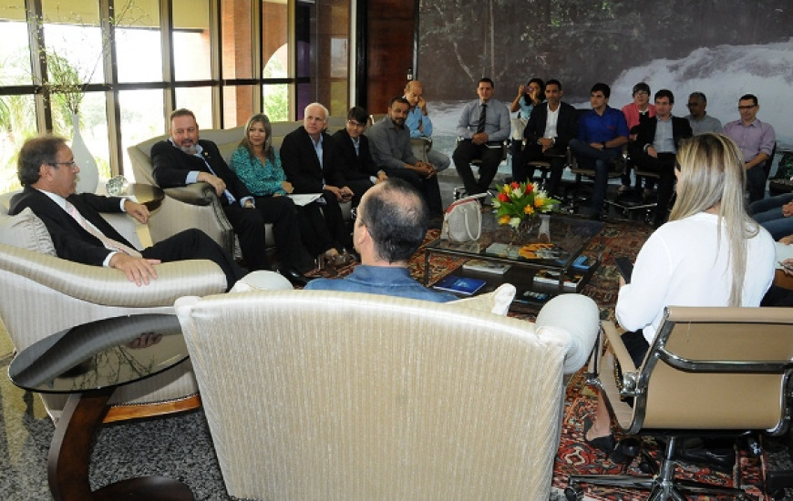 Governador recebe presidentes de associações comerciais