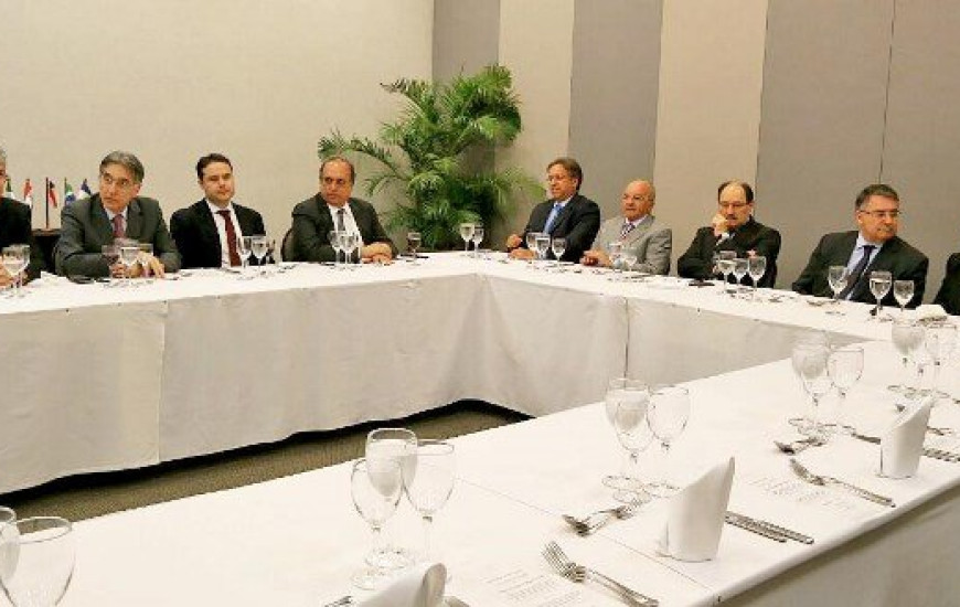 Almoço reuniu governadores aliados à Dilma