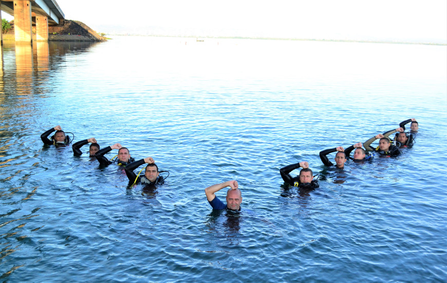 Prática de mergulho no Lago de Palmas
