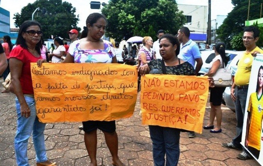 Professores protestam em Araguaína