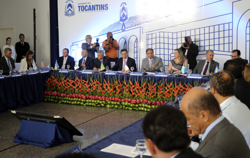 Governador do Tocantins durante Fórum dos Governadores 