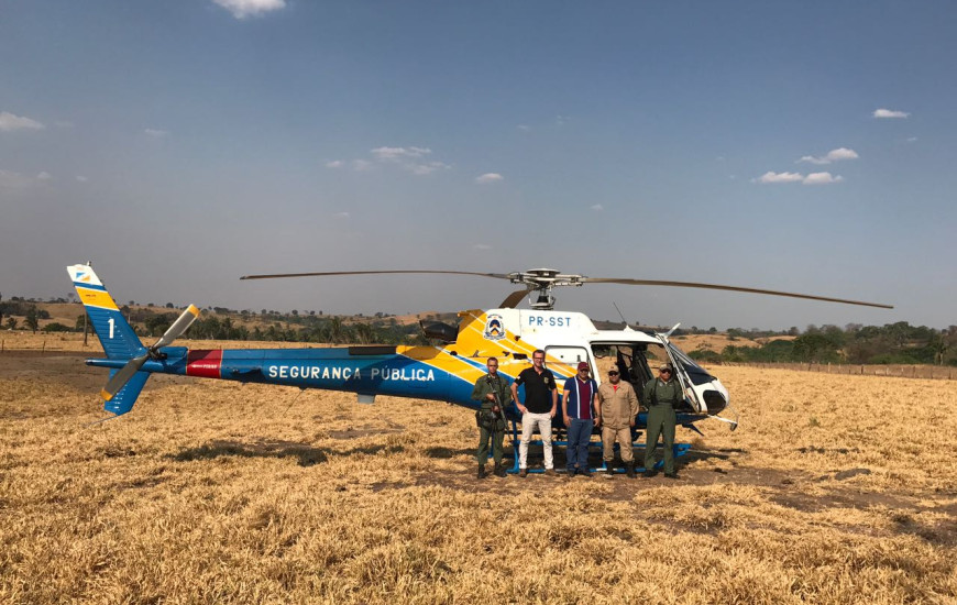 Equipe participa de ações de combate com uso do helicóptero