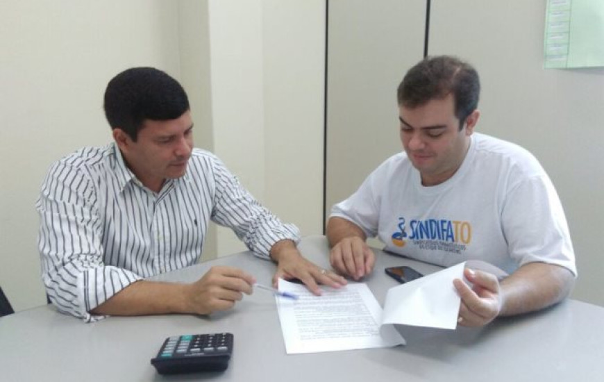 Renato Melo e Pedro Henrique, presidente do Sindifato