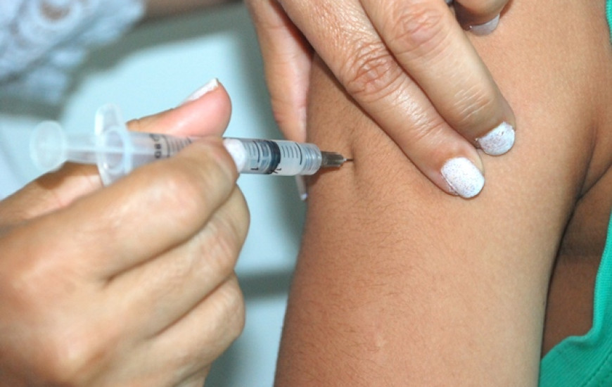 Doses de vacina contra a febre amarela estão disponíveis