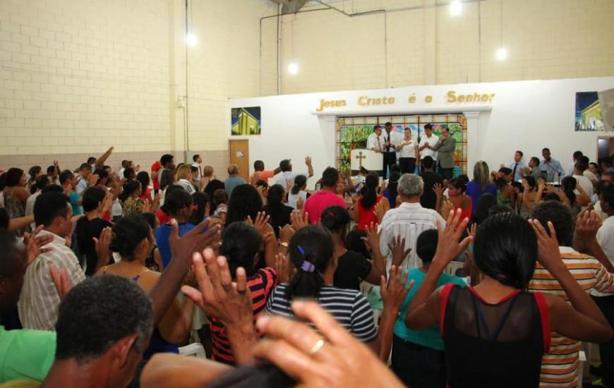 Candidata participa de culto em Palmas