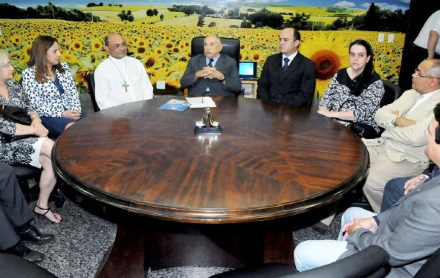 Reunião entre governador e Arquidiocese de Palmas