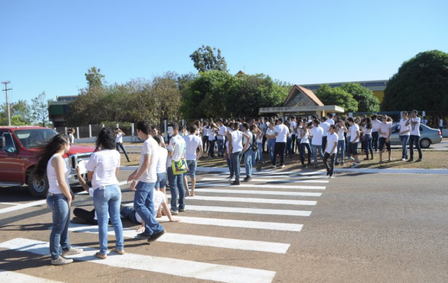 Alunos do CMP em protesto