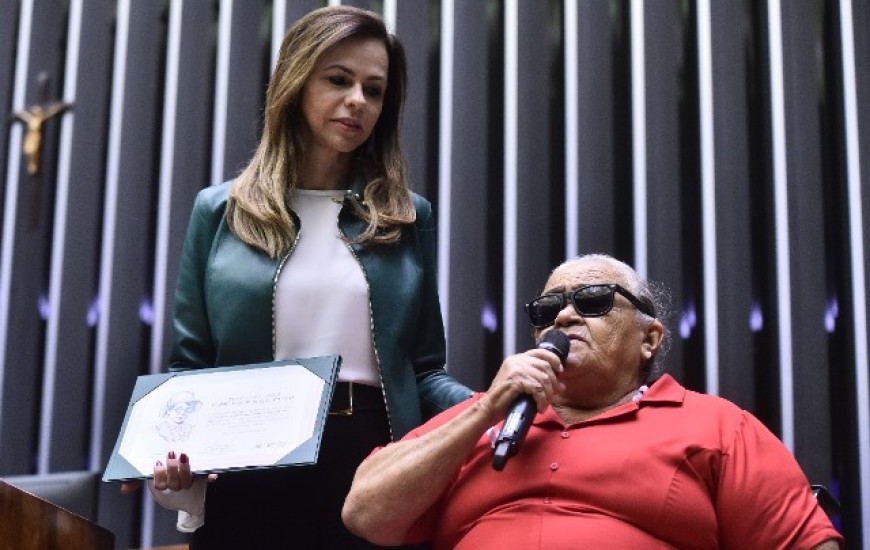 Dona Raimunda é homenageada na Câmara Federal 