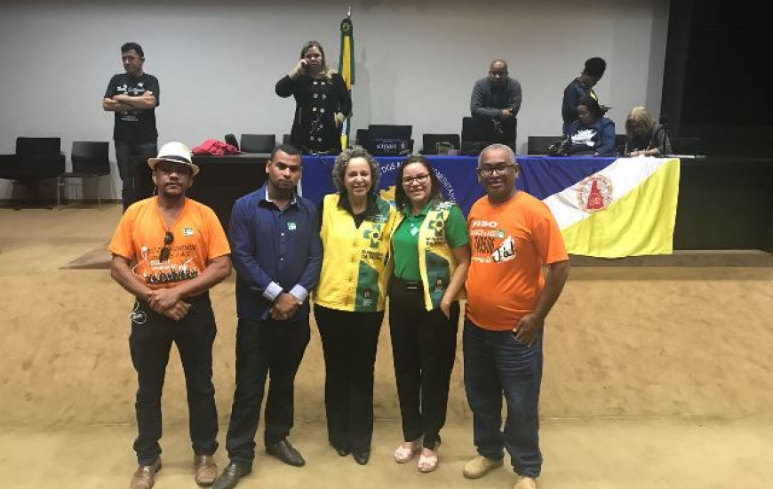 Deputada e agentes do Tocantins comemoram MP