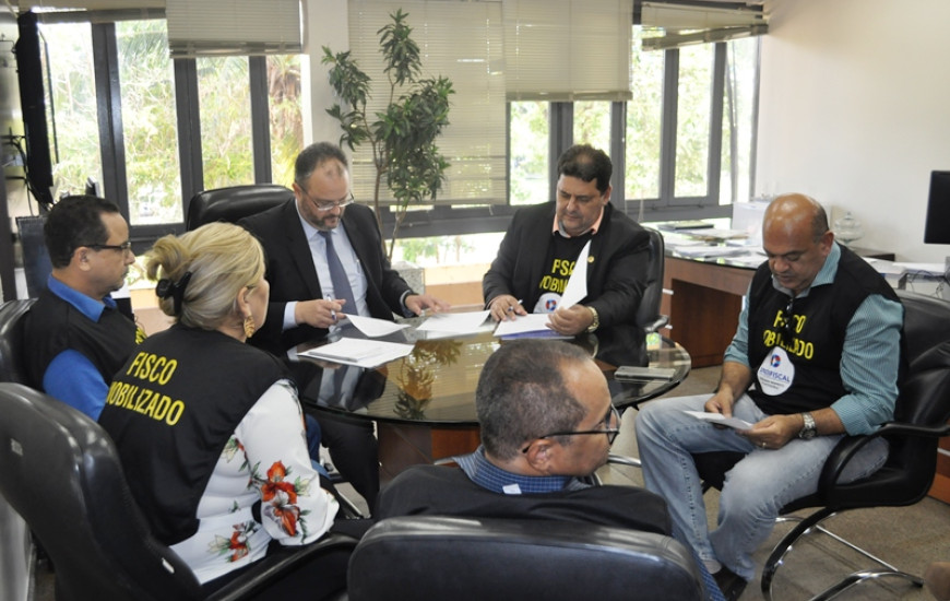 Auditores fiscais do Tocantins foram recebidos pelo secretário após protestos