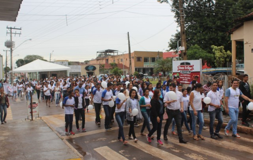 Caminhada da Paz em Dianópolis recebe foliões para o DianoFolia
