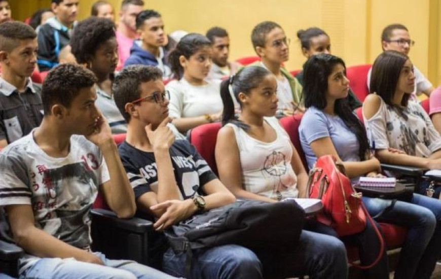 Estudantes do IFTO recebem palestra gratuita