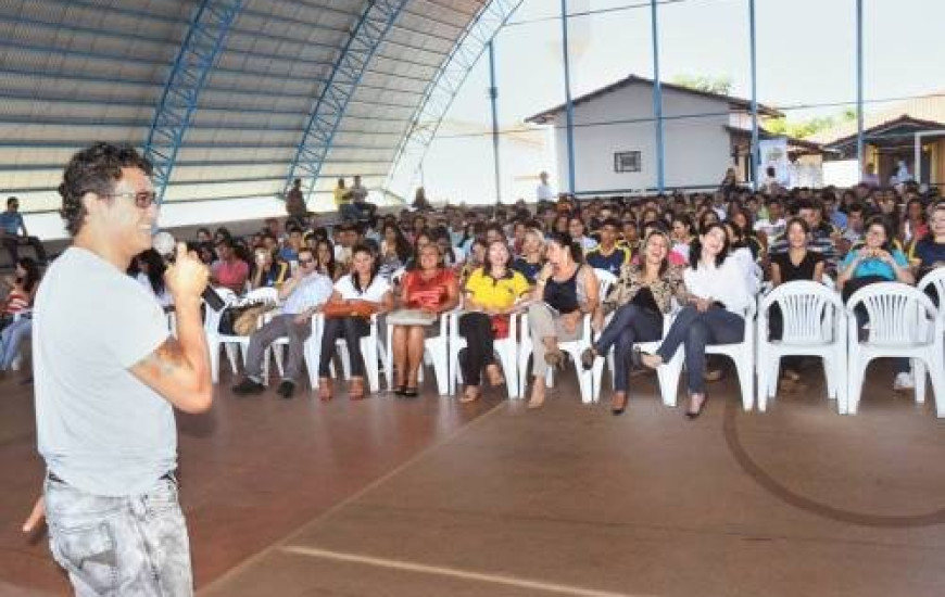 Popó ministra palestra