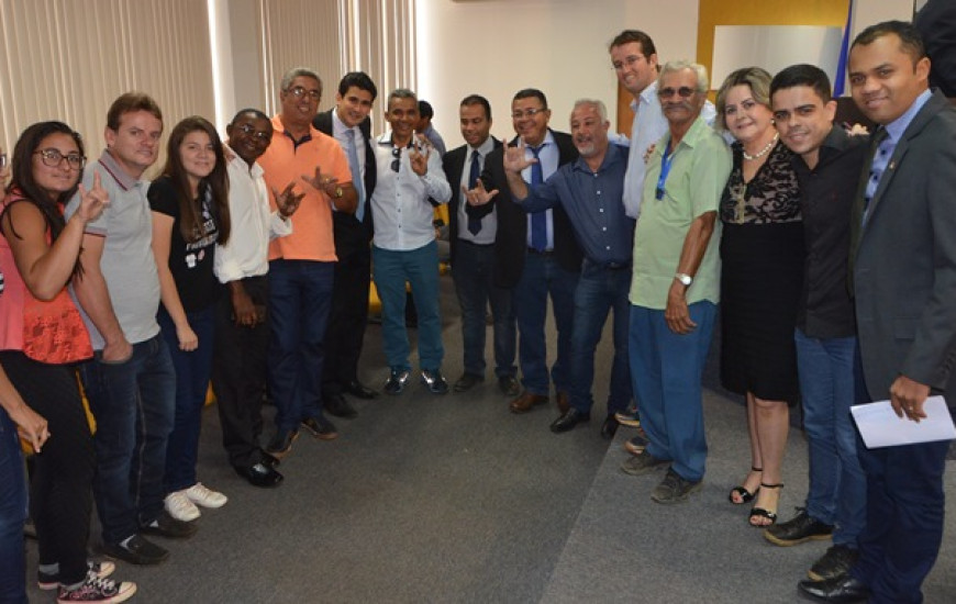 Vereadores recebem membros da Associação dos Surdos de Palmas