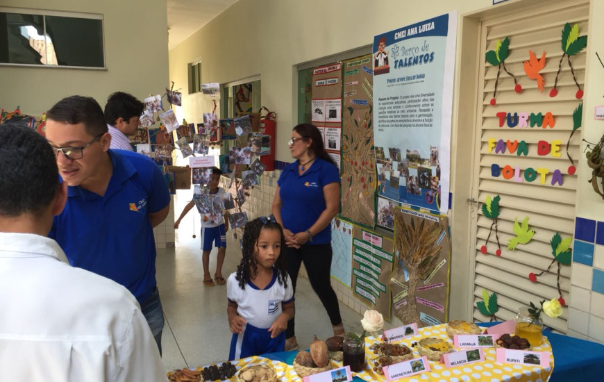 Crianças de 3 a 6 anos apresentam projetos em Feira de Ciência itinerante