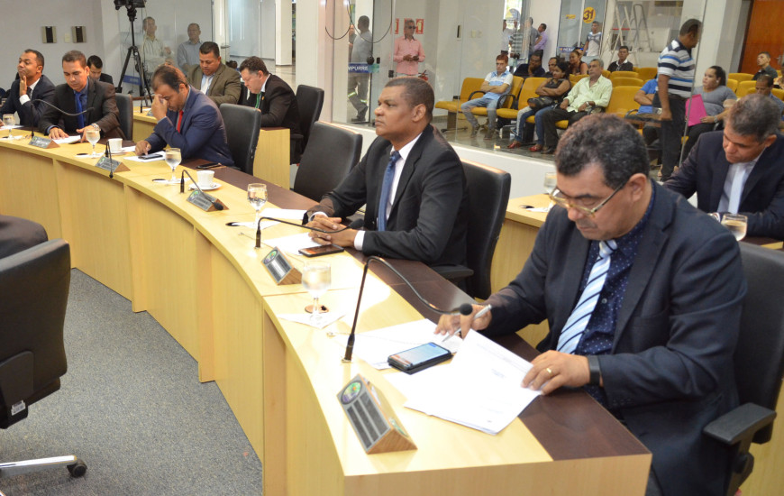 Câmara de Palmas definem comissões e blocos partidários