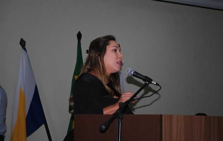 Deputada Luana Ribeiro durante audiência