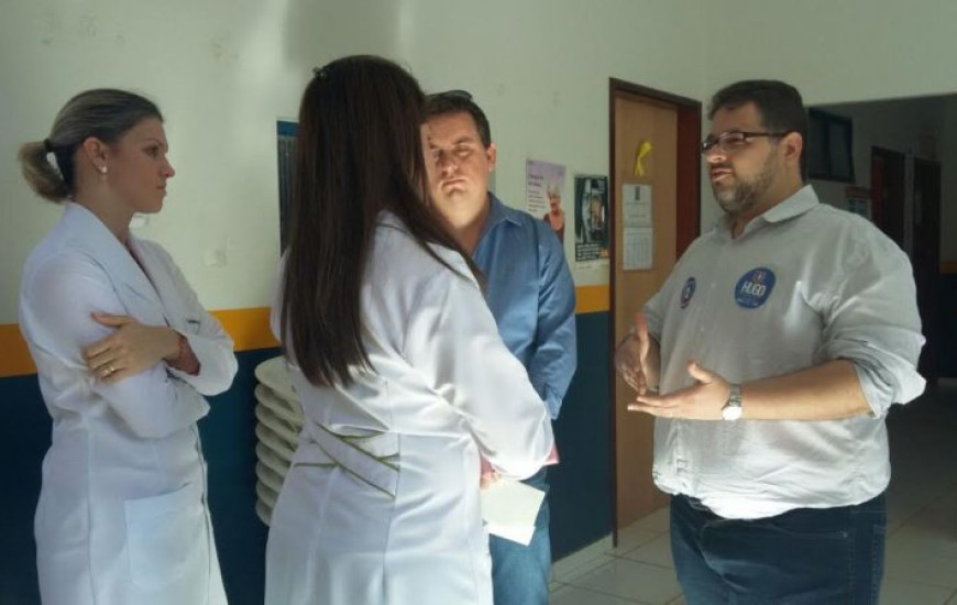 Hugo Magalhães aponta problemas nos hospitais