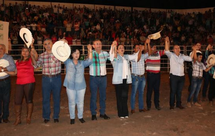 Kátia Abreu participa da abertura da ExpoPium