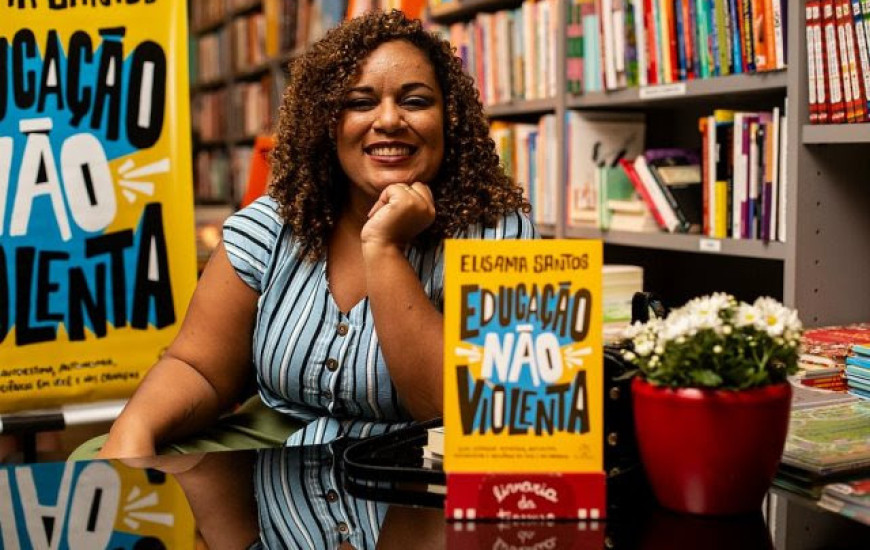 Escritora Elisama Santos